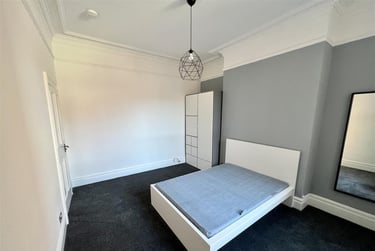 3 bed flat, Lavender Gardens, Jesmond, Newcastle, NE23DD - Image 2